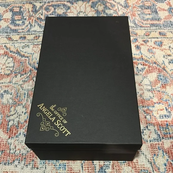 The Office of Angela Scott Miss Cleo Pointed Toe Loafer Pump SZ 39.5 NIB - Picture 9 of 10